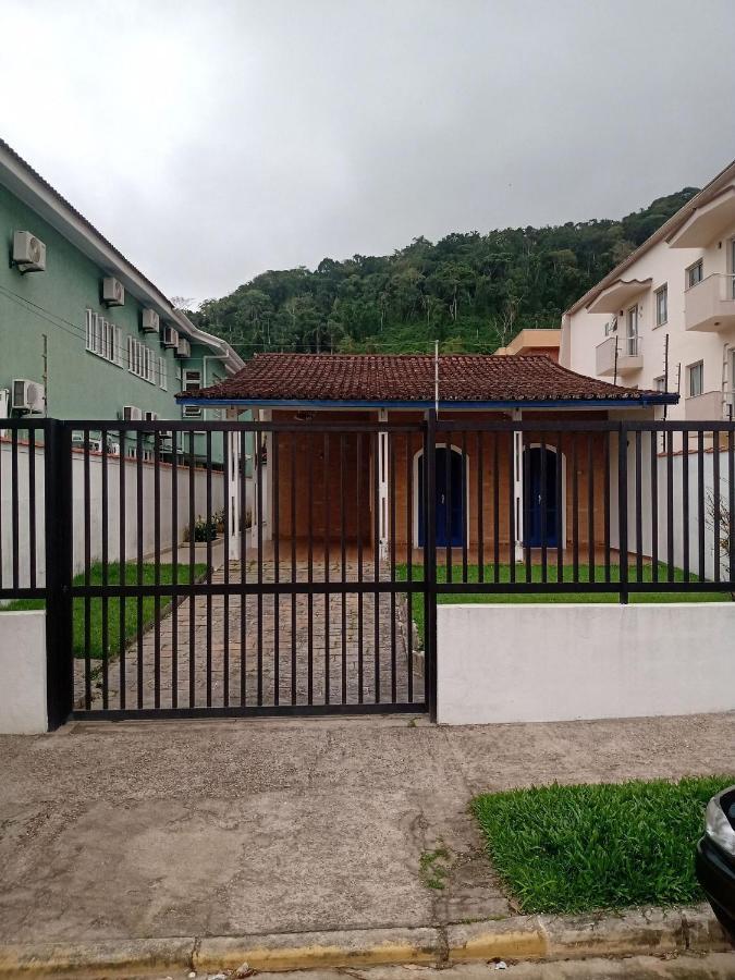 Casa Praia Grande Com Churrasqueira Villa Ubatuba Buitenkant foto